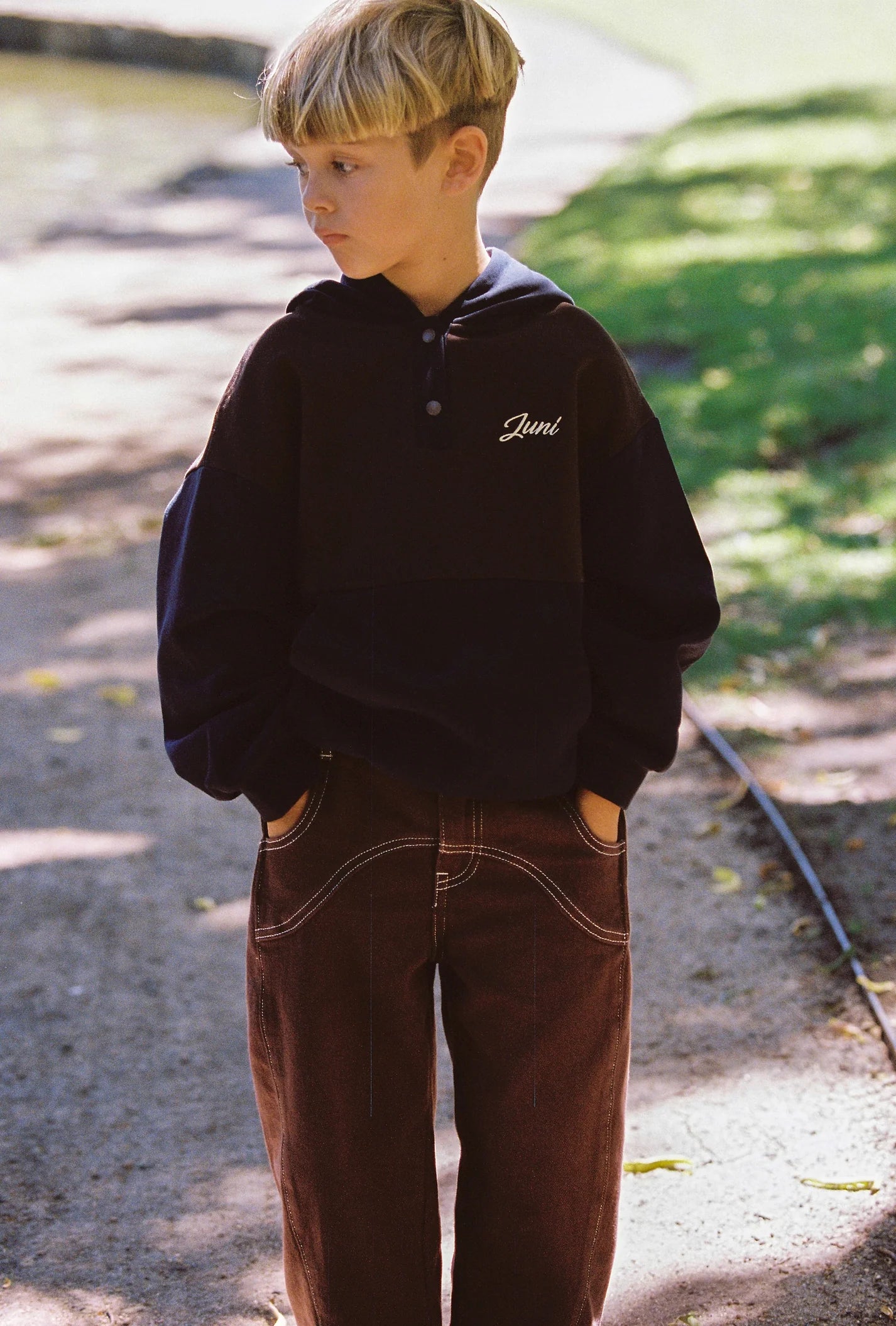 Dylan Barrel Leg Jean - Cocoa