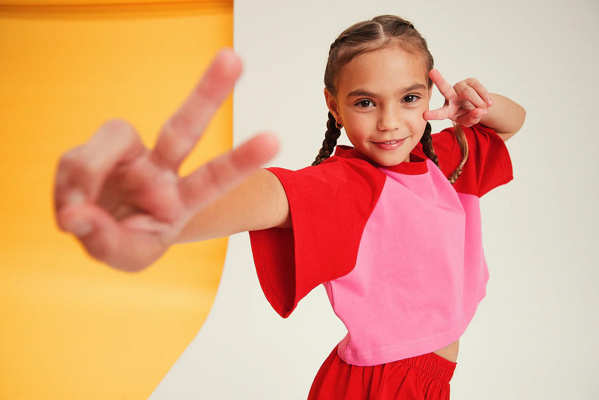 Raglan Crop in Red/Pink