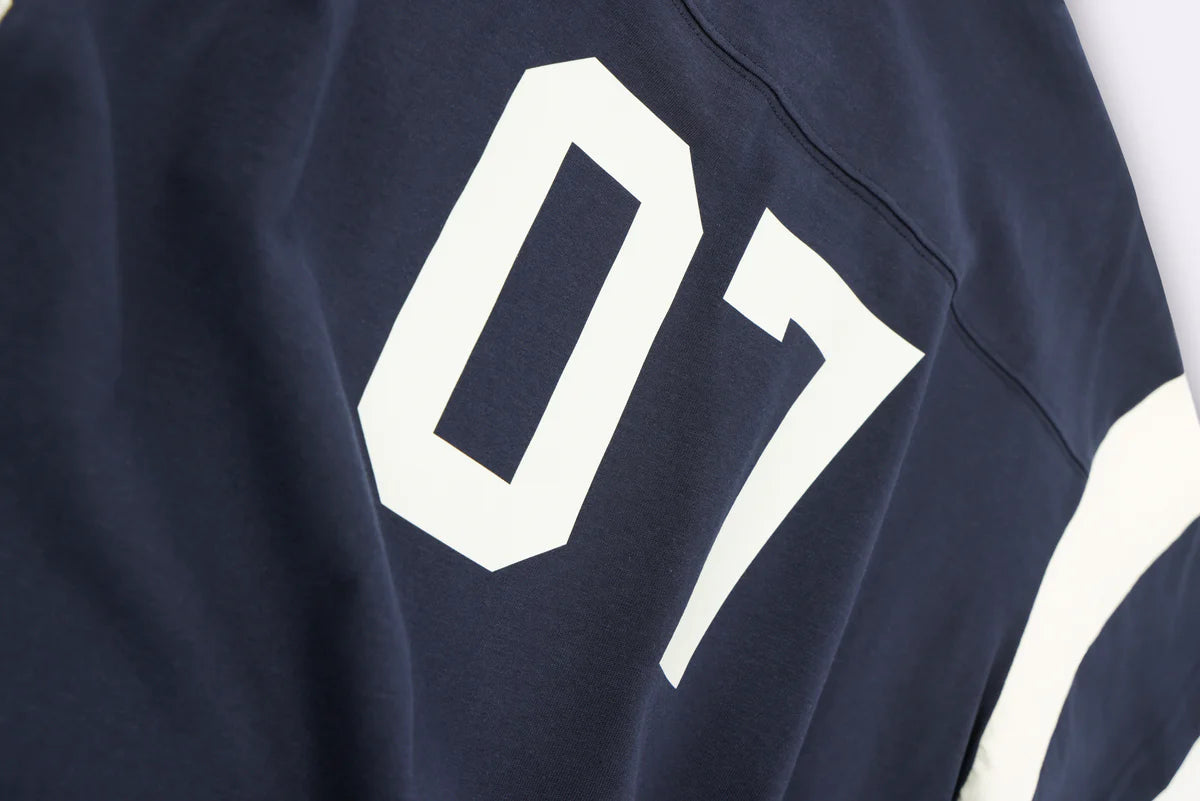 07 Tee in Navy
