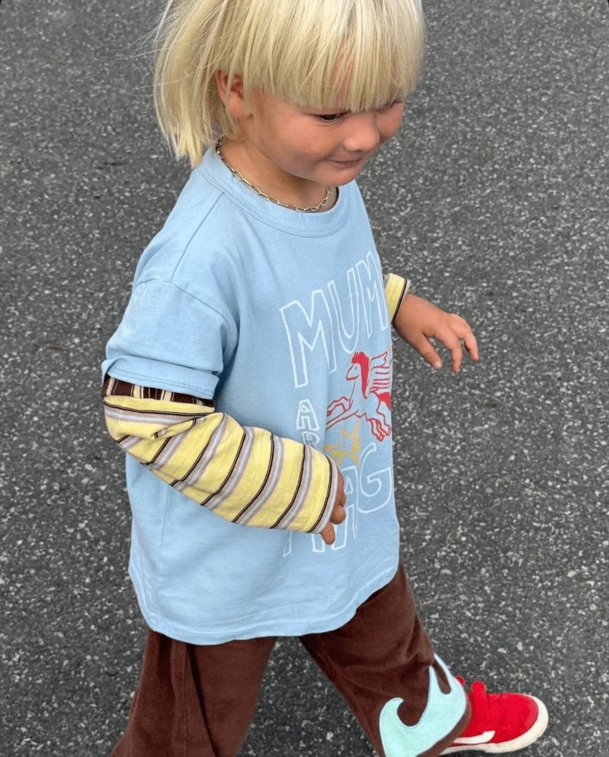 'Mums are Magic' Tee in Sky Blue