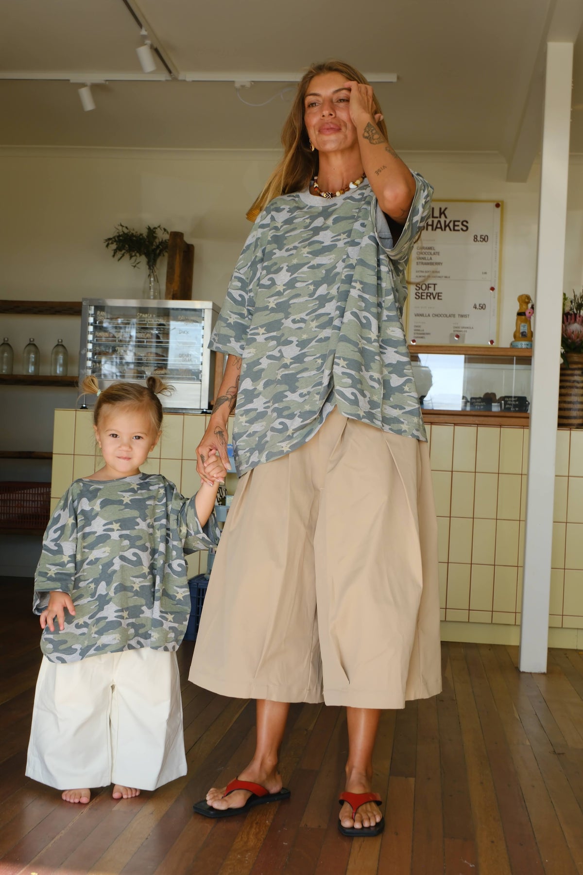 Kids tee - camo star