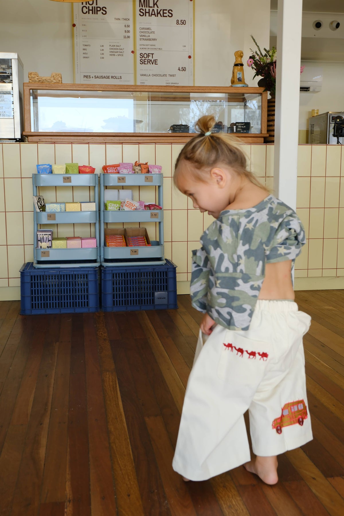 Kids tee - camo star