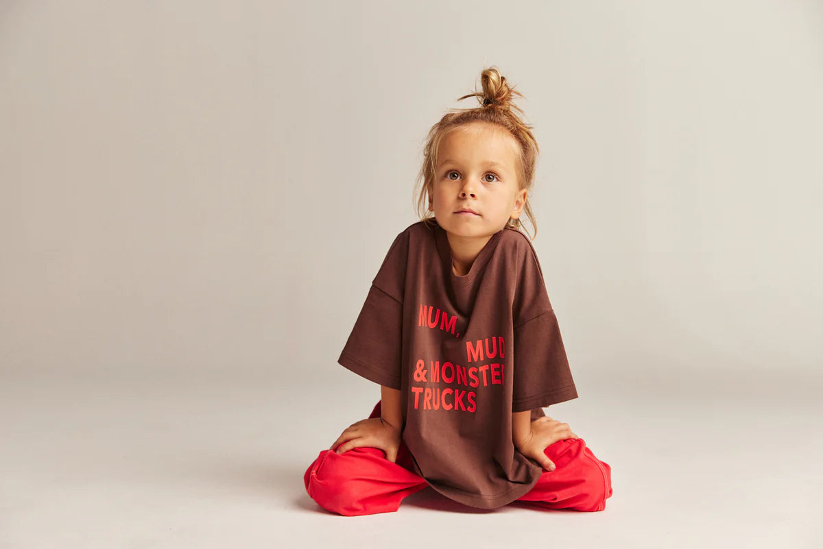 MMM tee in brown/red