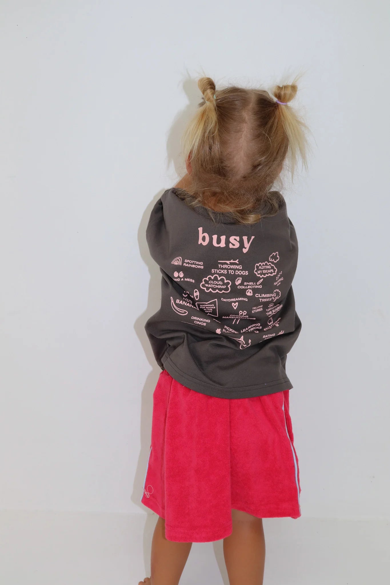 Busy Tee - Charcoal Pink