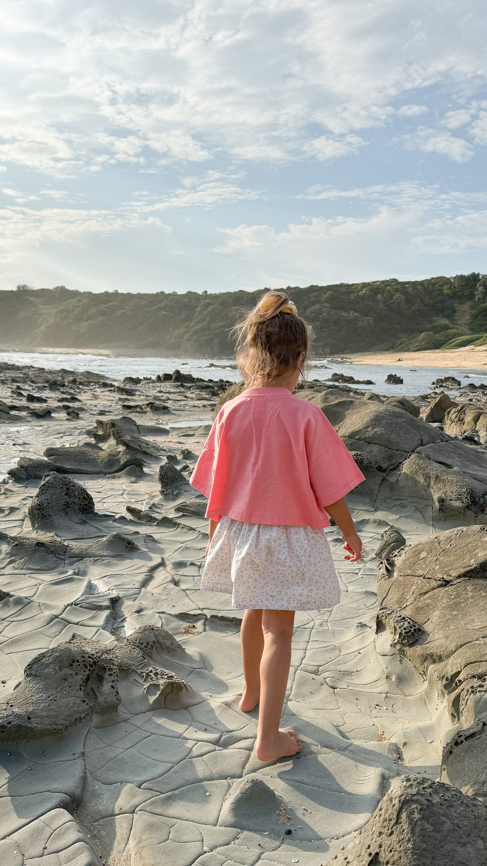 She Sells Sea Shells Tee | Peony