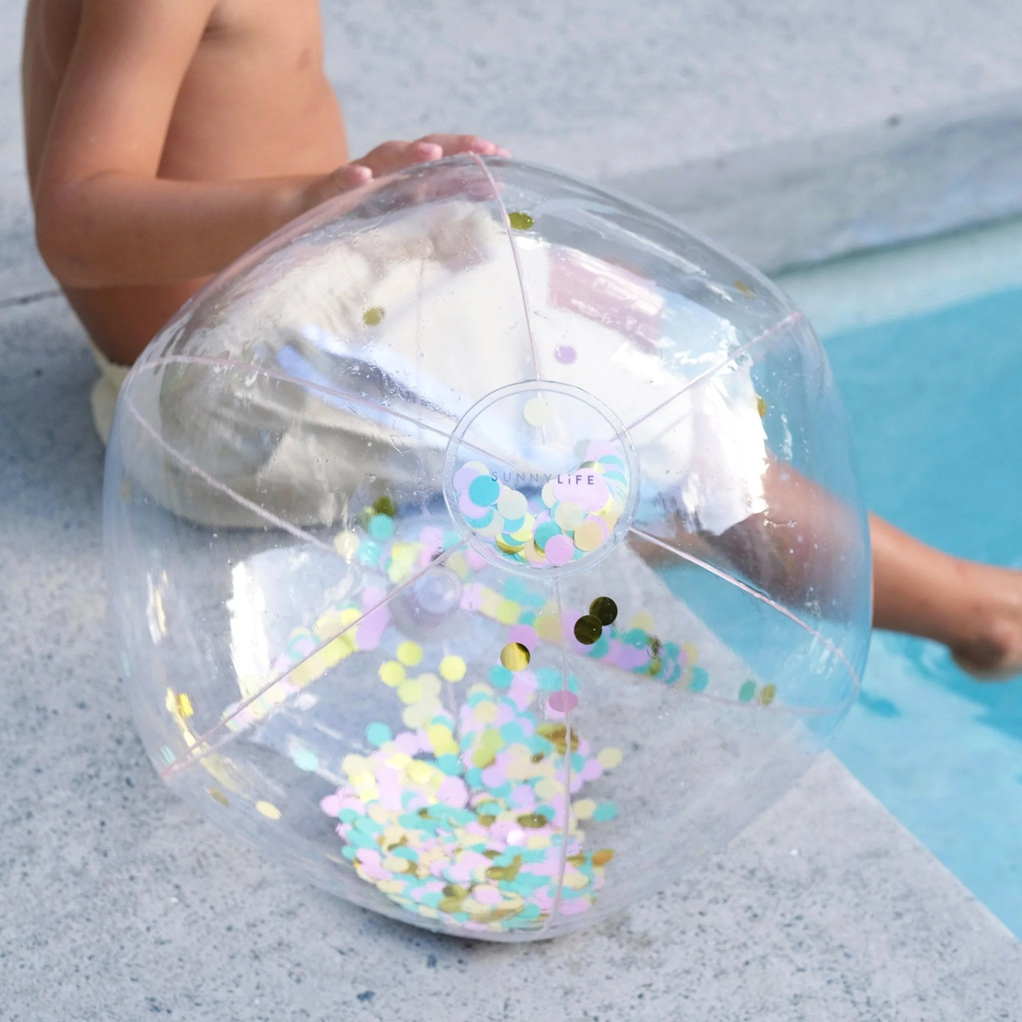 SUNNYLiFE ~ Inflatable Beach Ball Confetti Multi