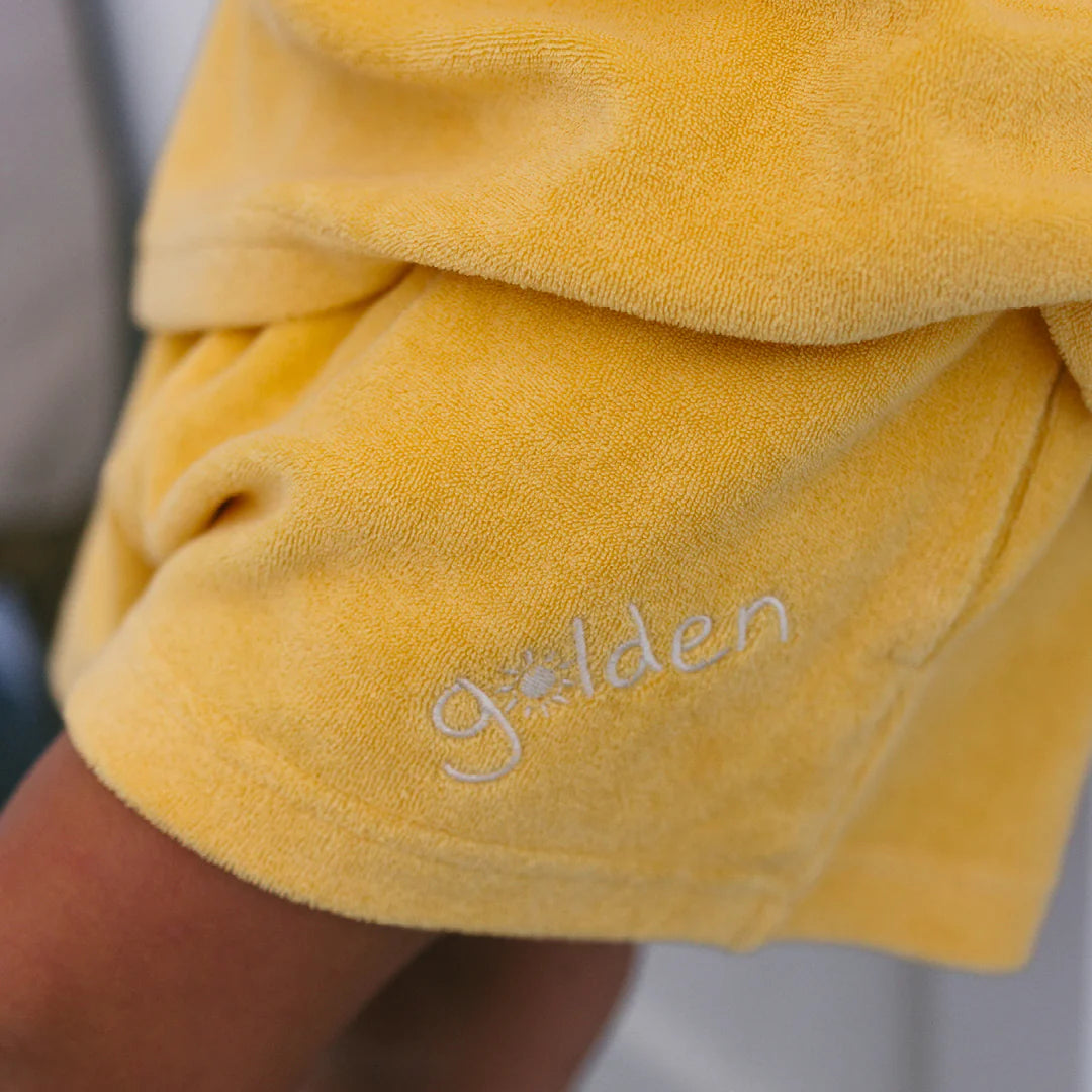 Golden Essentials Shorts Golden Cream